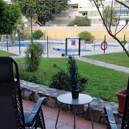 Beautiful Apartment In La Carihuela, Торемолинос Екстериор снимка