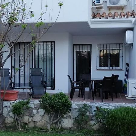 Beautiful Apartment In La Carihuela, Торемолинос Екстериор снимка
