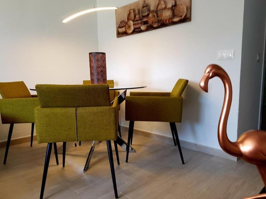 Beautiful Apartment In La Carihuela, Торемолинос Екстериор снимка