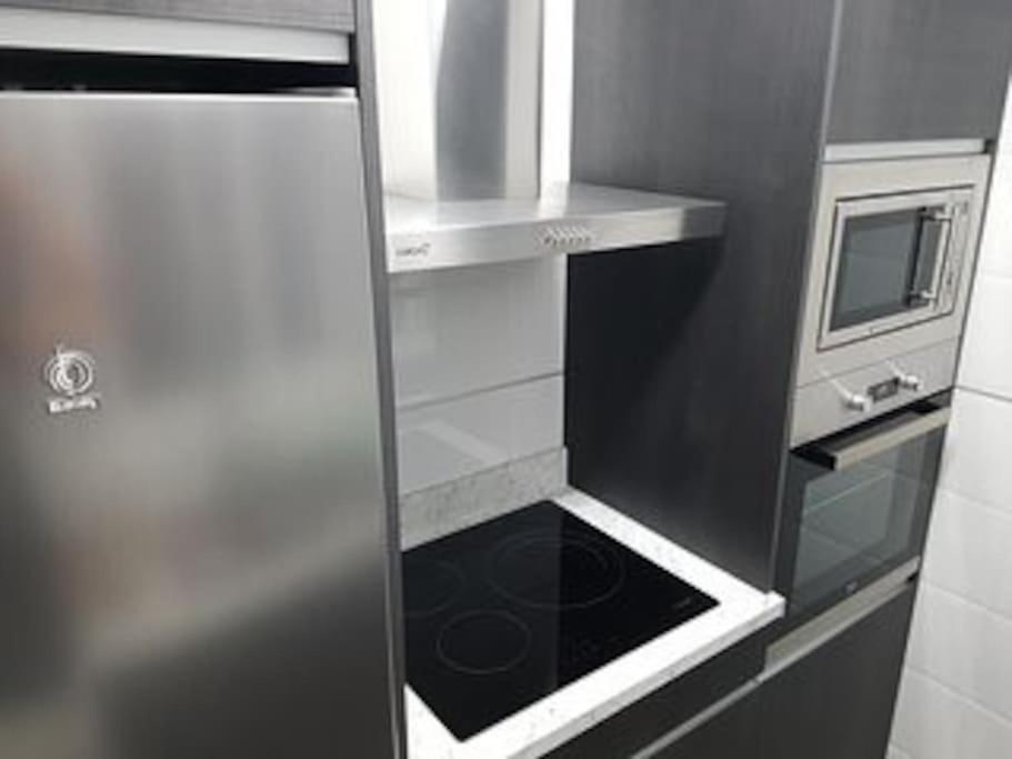 Beautiful Apartment In La Carihuela, Торемолинос Екстериор снимка