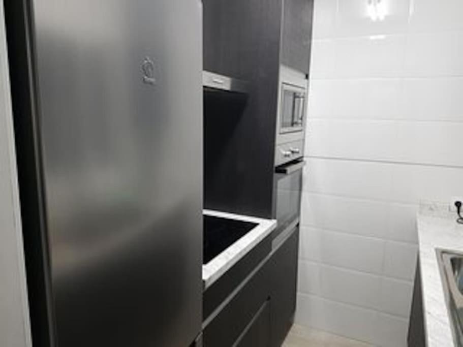 Beautiful Apartment In La Carihuela, Торемолинос Екстериор снимка